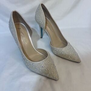 Blue by Betsey Johnson Women’s Sb-Hazel Pump Silver Satin Rhinestone Size 9.5